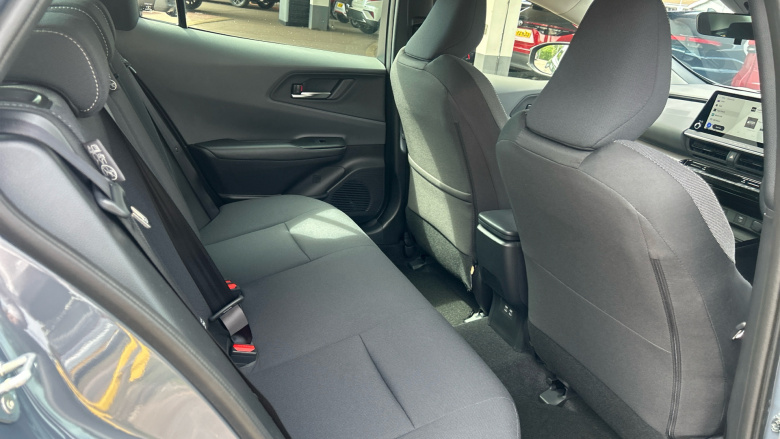 Toyota Prius 2.0 PHEV Design 5dr CVT Hatchback